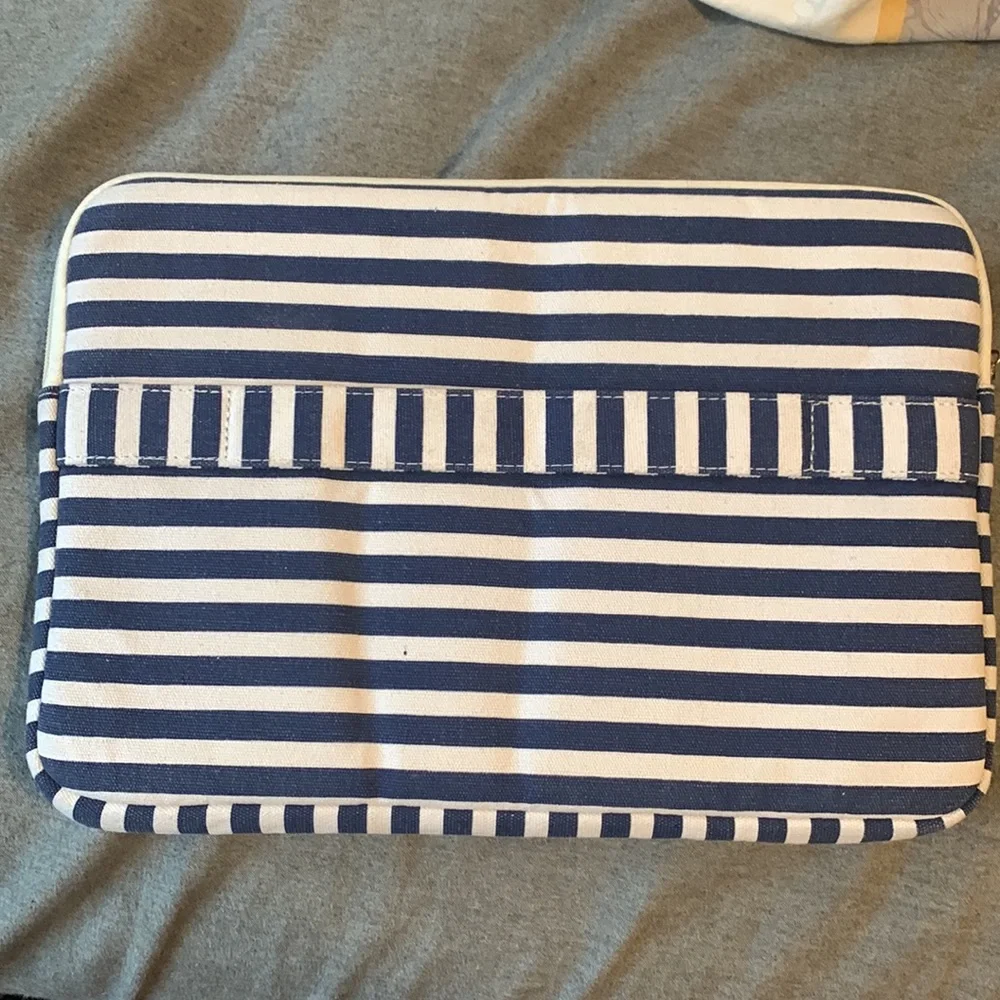 NWOT Laptop Sleeve